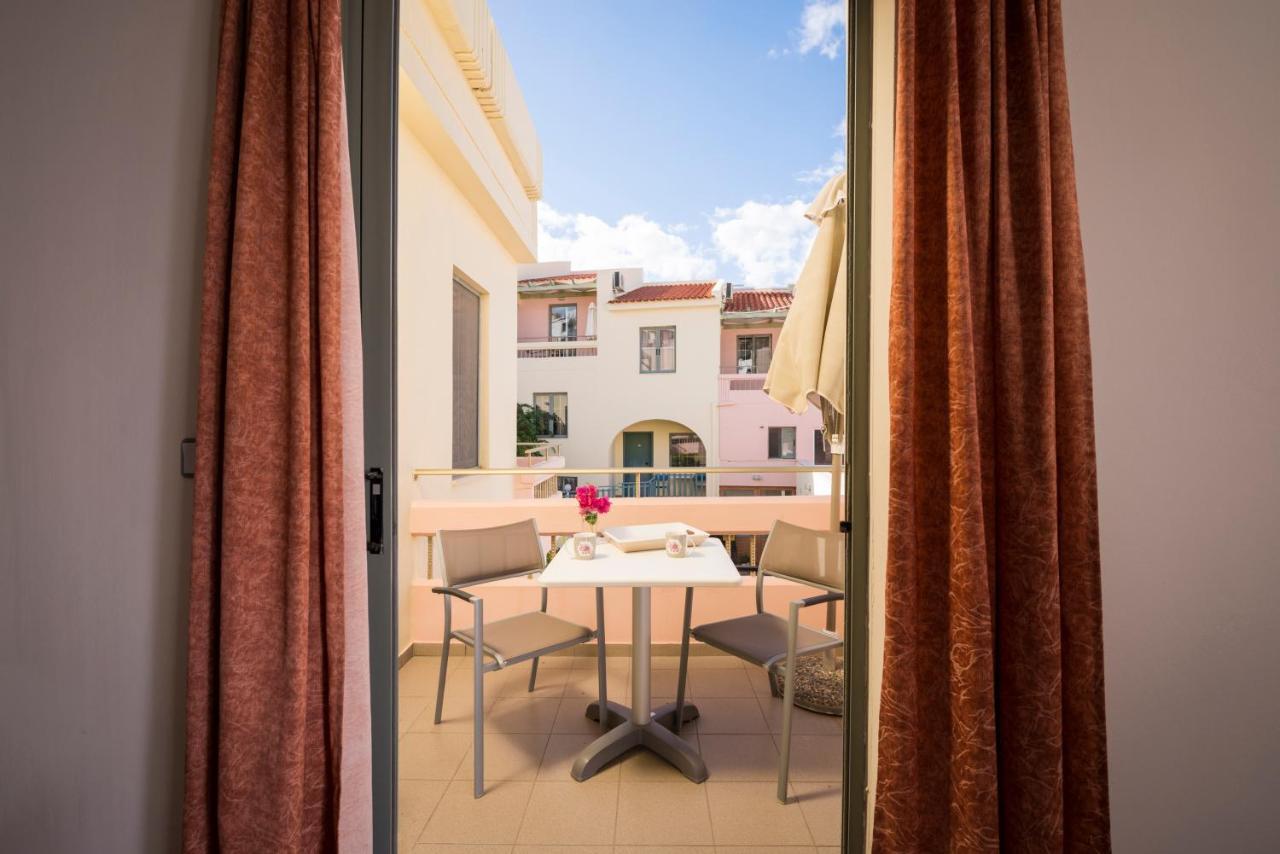 קליבס Mistrali Suites & Apartments מראה חיצוני תמונה