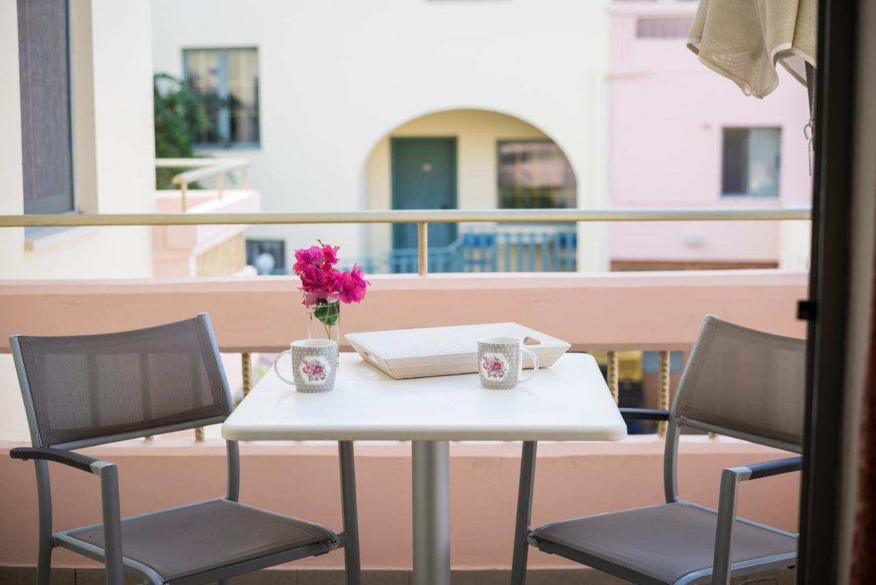 קליבס Mistrali Suites & Apartments מראה חיצוני תמונה